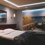 Restauracja Paradise 宾馆 恰普利内克