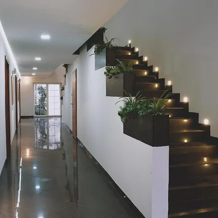 Restauracja Paradise * Чаплинек