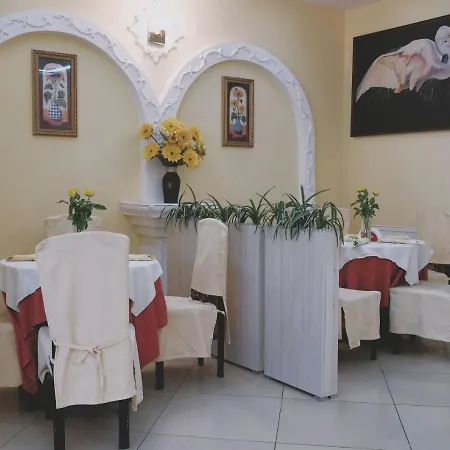 Restauracja Paradise Чаплинек